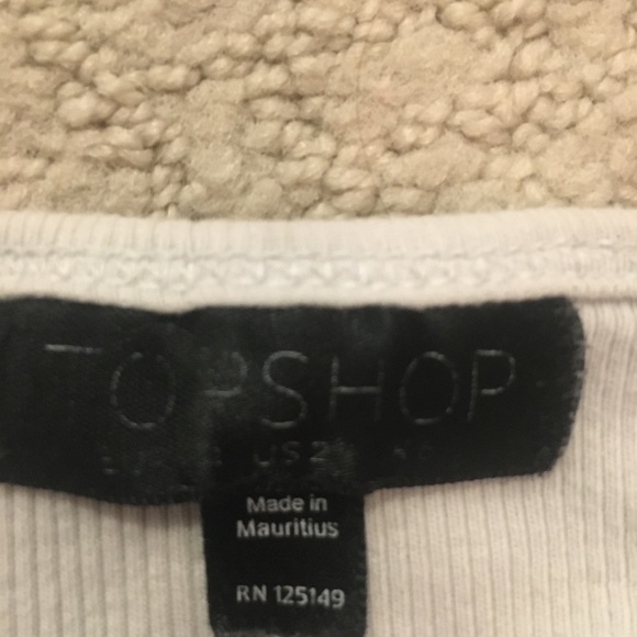 🔥3/$25🔥Topshop🔻White Spaghetti Strap Button Down Crop Camisole - Picture 3 of 3